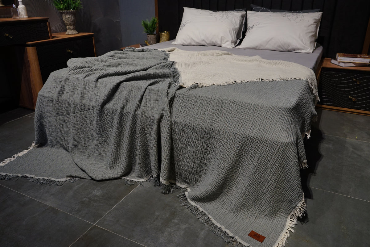 Premium muslin bedspread 240x260 cm - 100% cotton - extra soft cotton blanket as a cuddly blanket, bed throw, sofa throw, couch throw - warm sofa blanket
