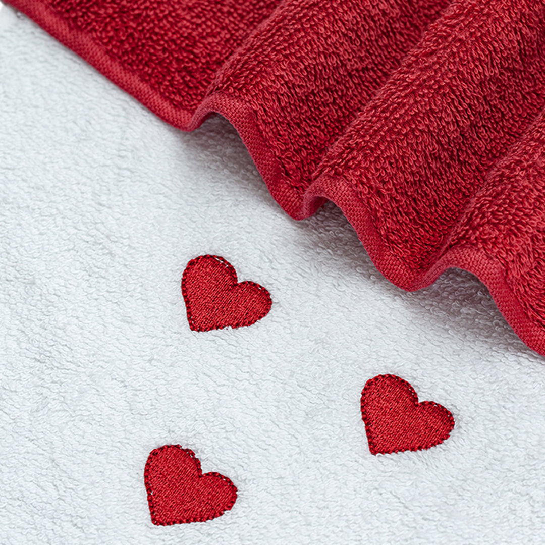 Lot de 2 serviettes - avec broderie coeur sur tissu blanc - 100% coton - serviette invité (30x50 cm) 