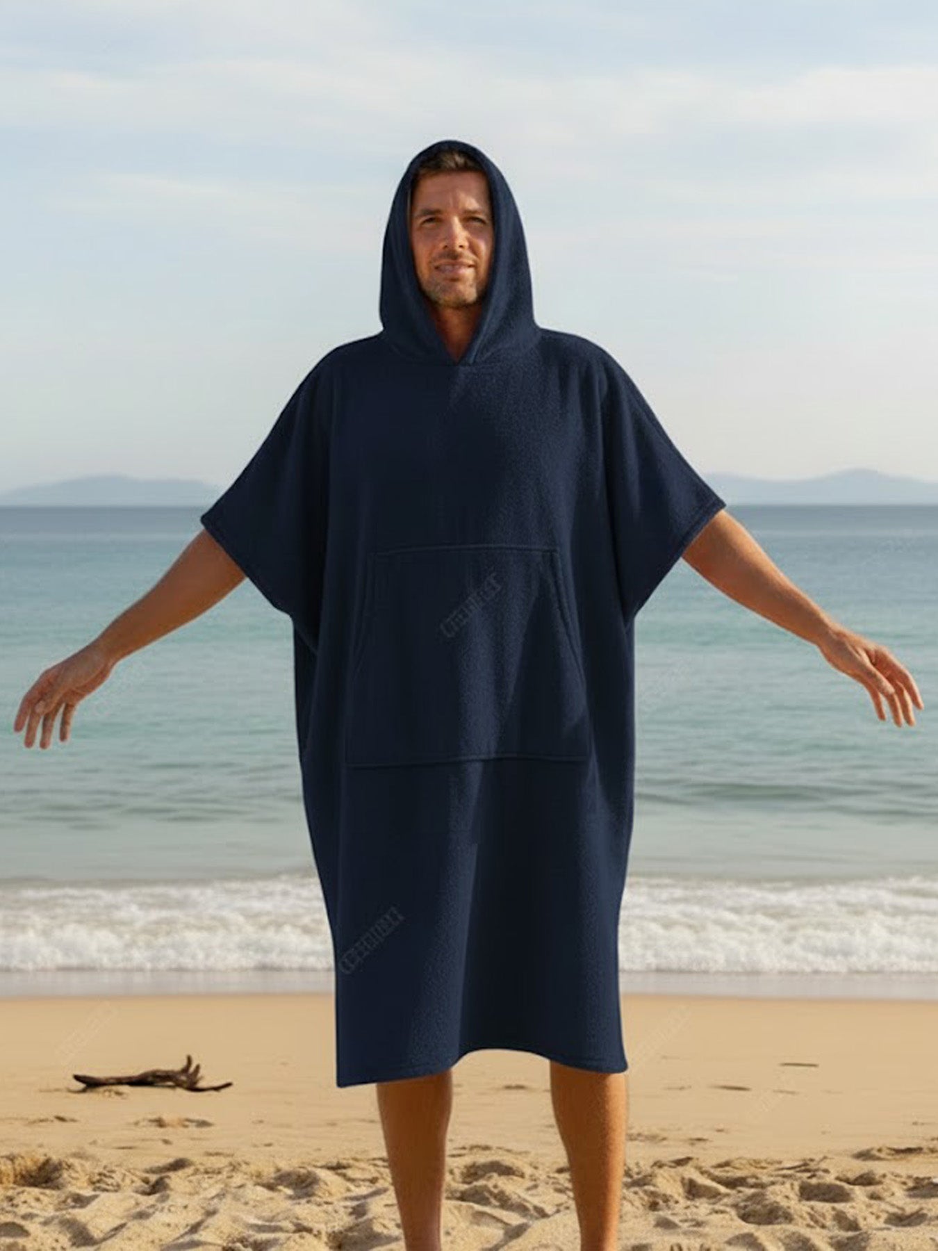 Poncho mit Kapuze aus 100% Baumwolle Frottier-Velours