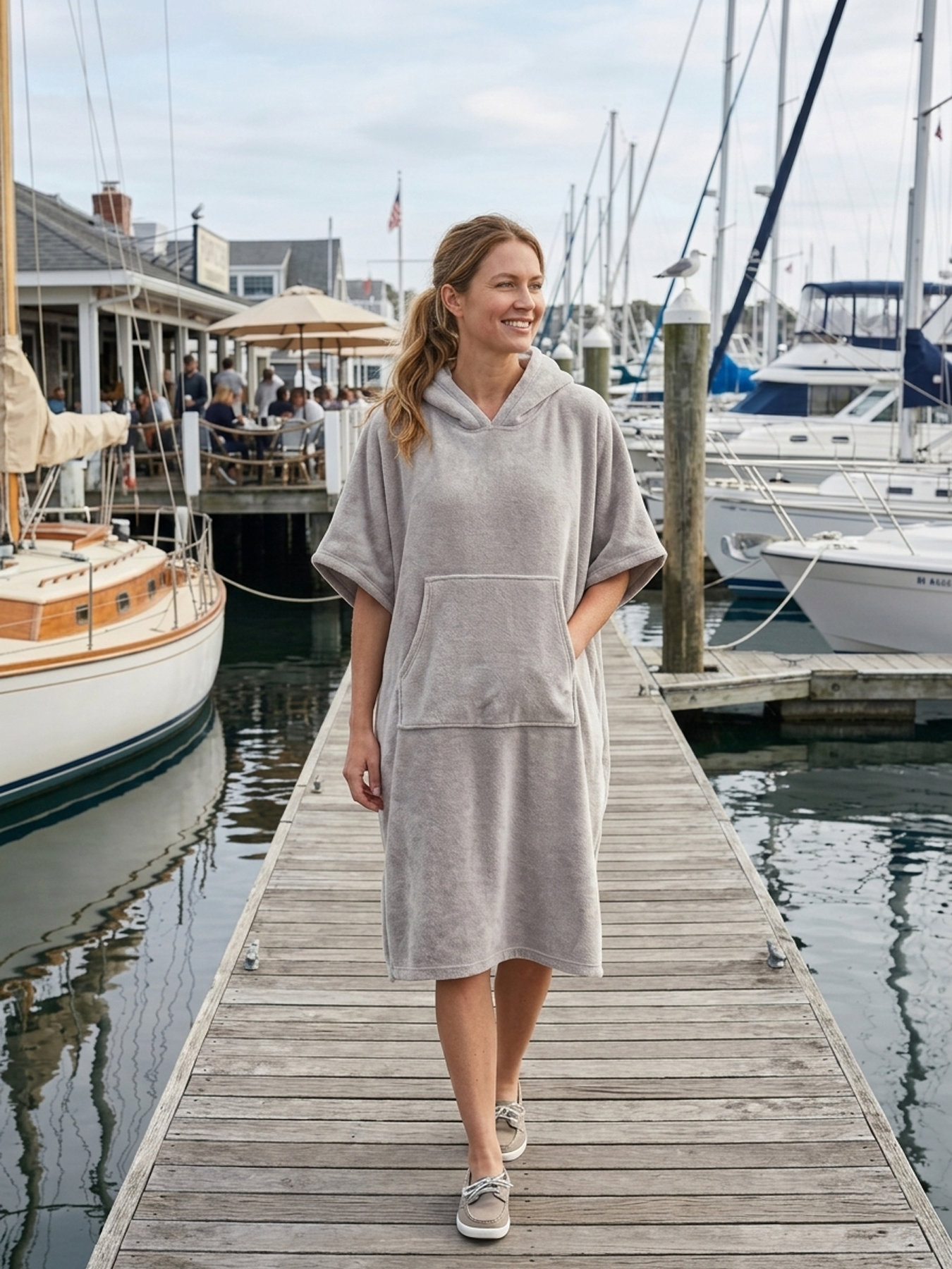 Poncho mit Kapuze aus 100% Baumwolle Frottier-Velours | OEKO-TEX® zertifiziert