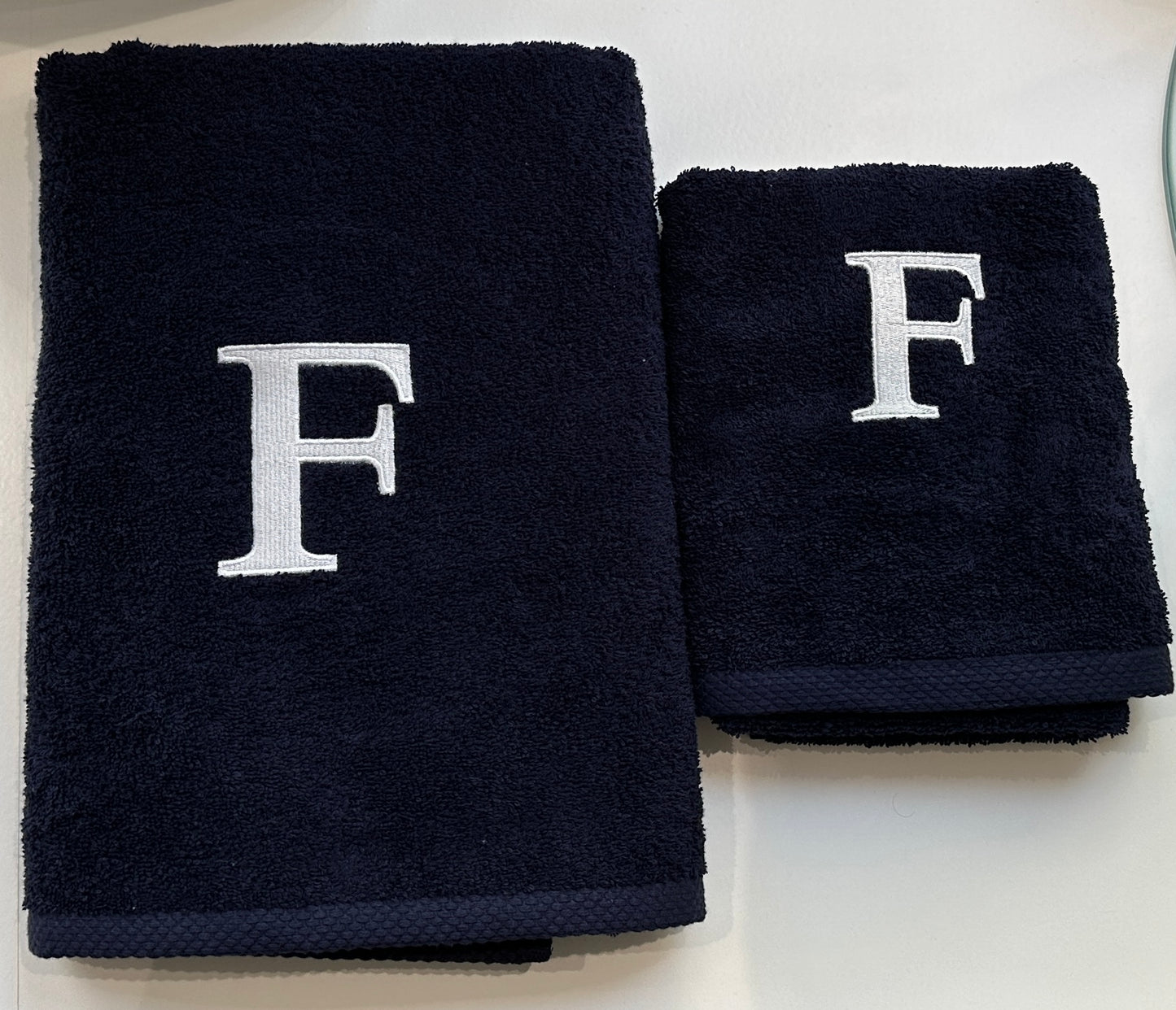 Premium towel - With elegant embroidery letter "F" - Versatile, sustainable, absorbent &amp; quick-drying - 100% cotton - Navy blue 