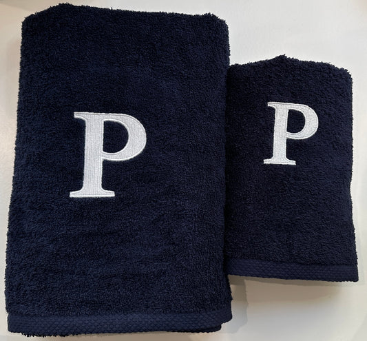 Premium towel - With elegant embroidery letter "P" - Versatile, sustainable, absorbent &amp; quick-drying - 100% cotton - Navy blue 