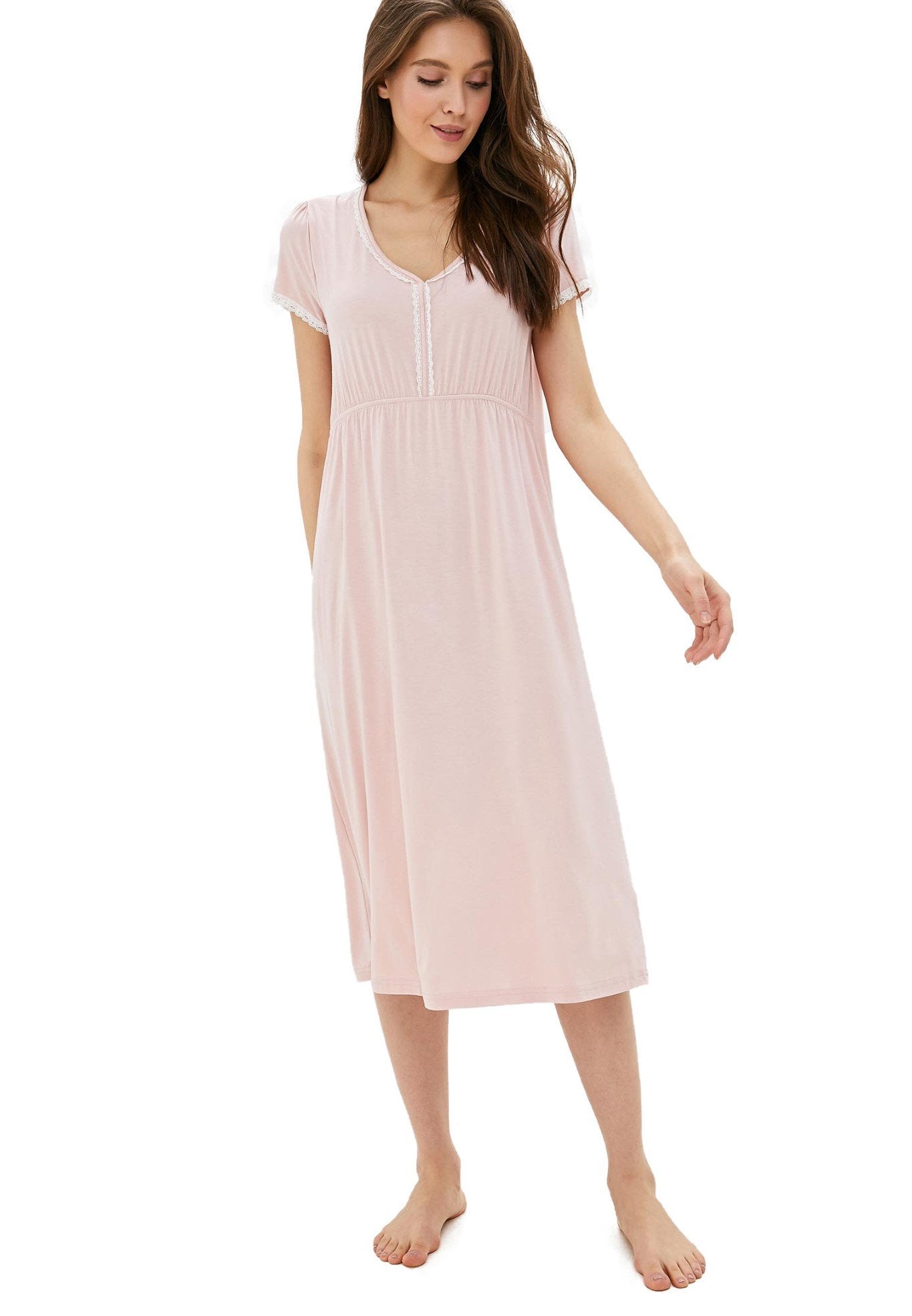 Exklusives Nachtkleid mit einer feinen Spitze am 