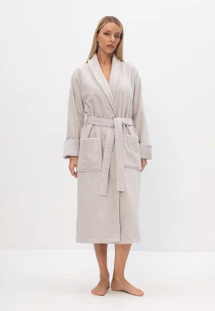 Noble shawl collar men's bathrobe made of high-quality cotton in velour 